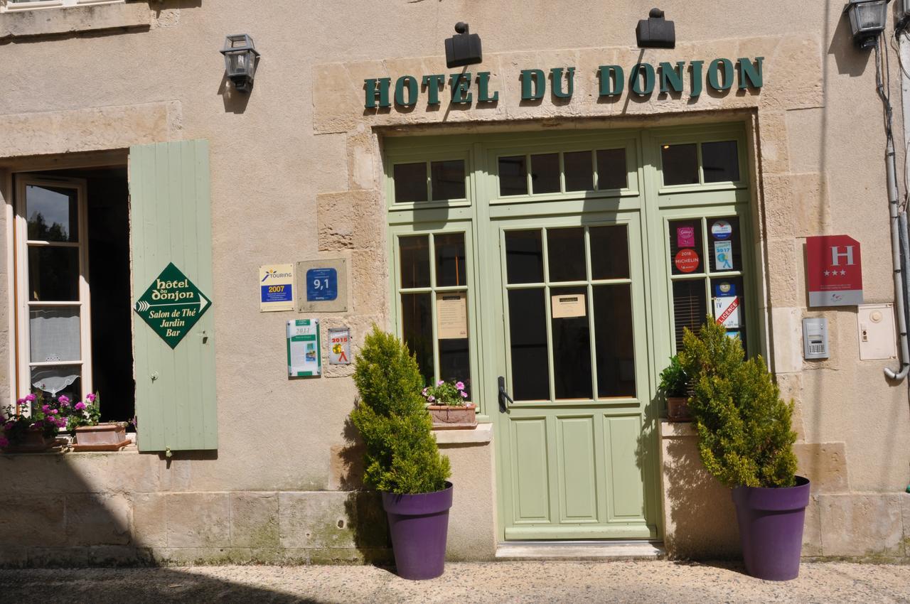 唐琼酒店 Aulnay  外观 照片